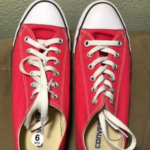Converse pink size 9